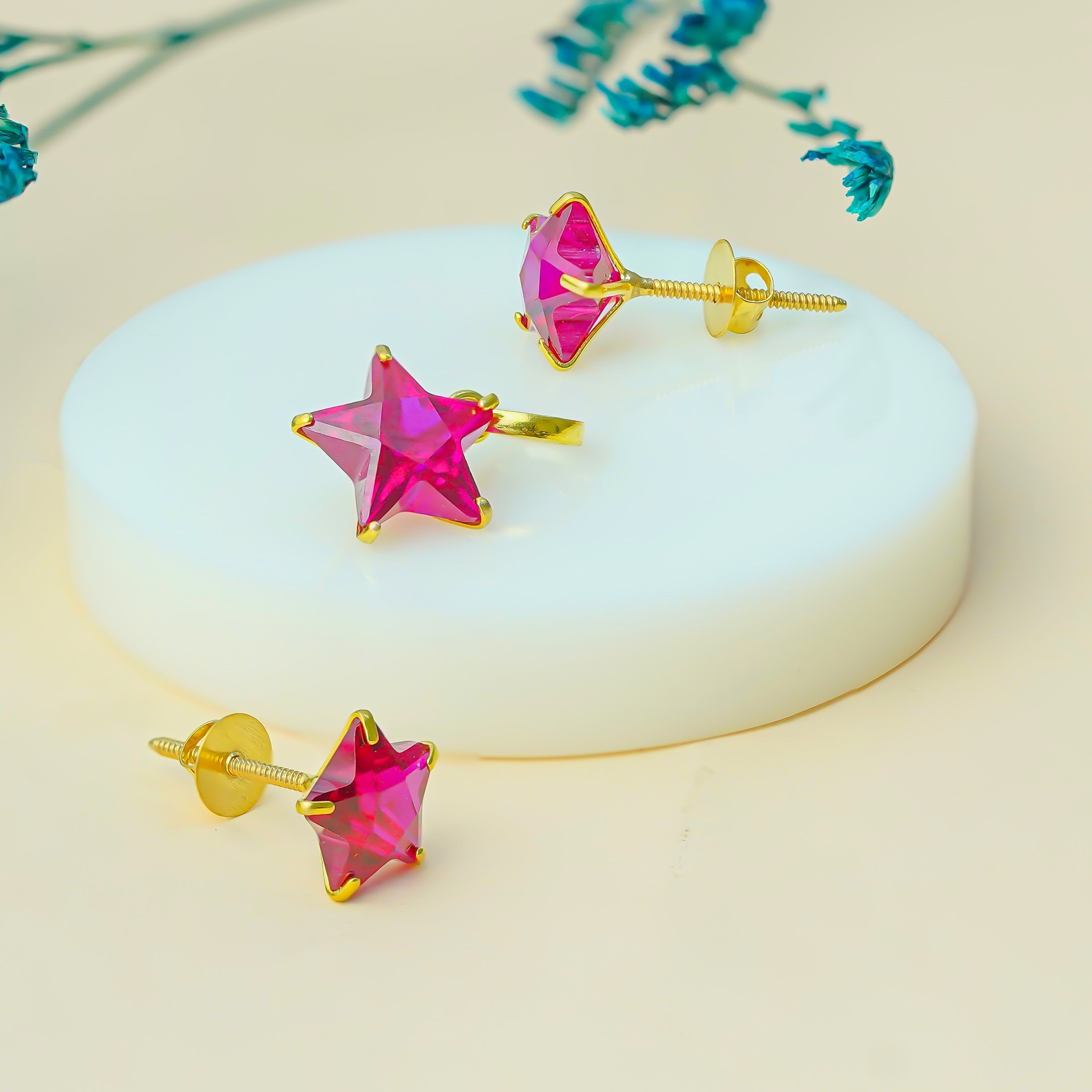 10 KT Gold Carmine Star Diamond Pendant & Earring Set