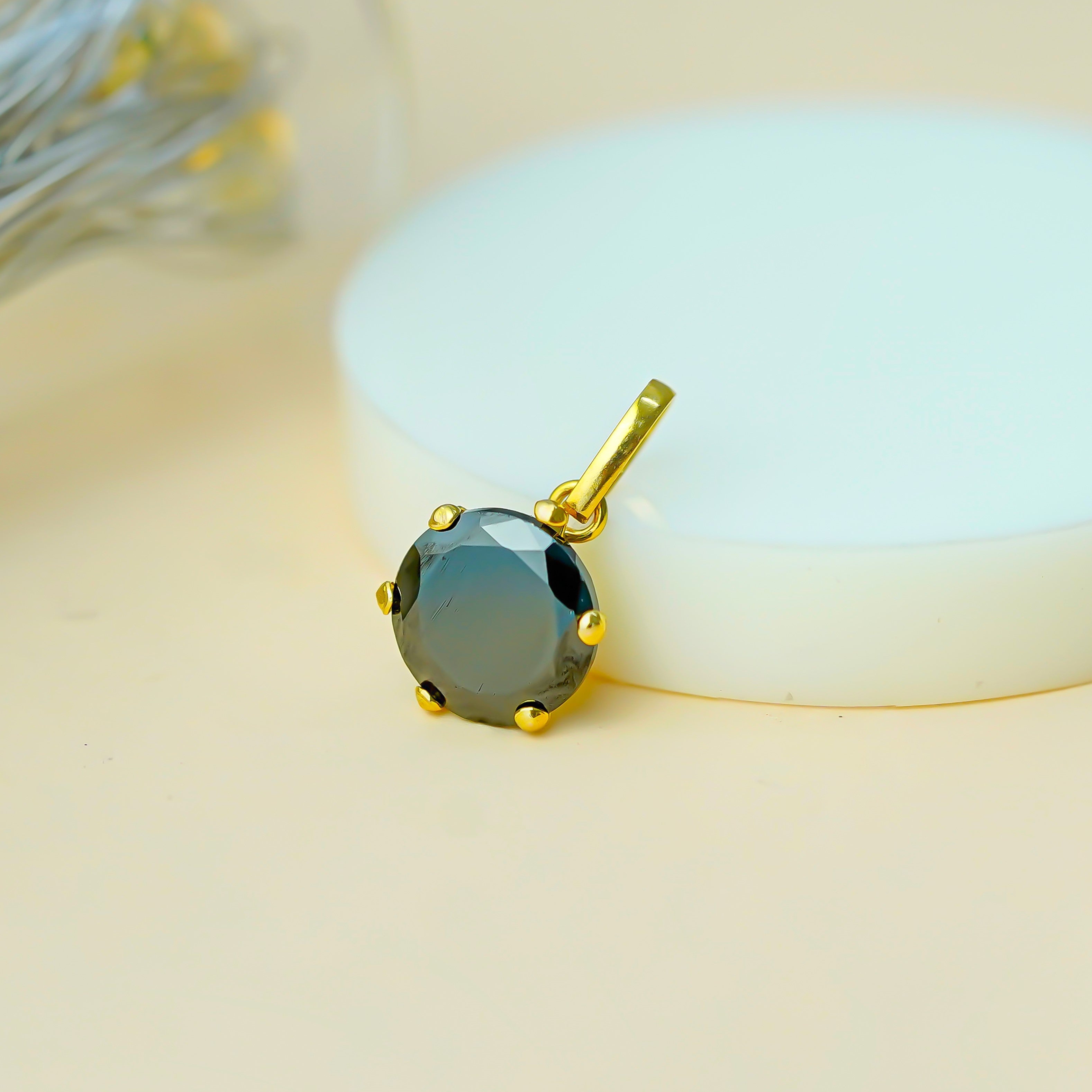 10 KT Gold Black Round Diamond Pendant & Earring Set